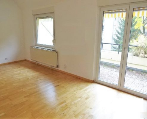 1180 Wohnzimmer Mit Terrassenausgang