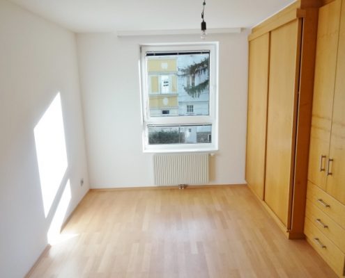 1180 Zimmer Balkonwohnung