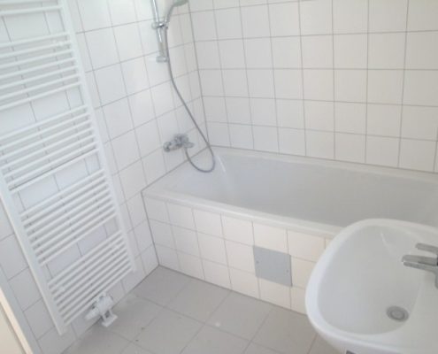1160 Ausgebautes Dachgschoß Bad