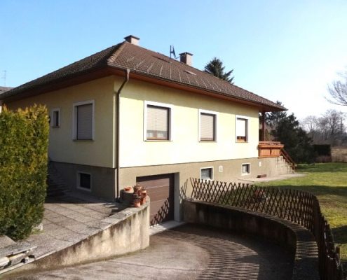 Haus Mit Garage