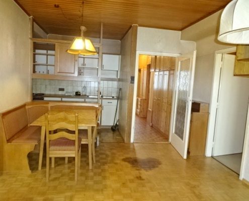 modernisierungsbedürftiges Wohnzimmer