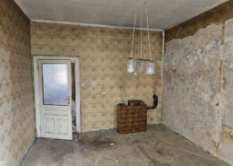 Wohnungssanierung-Altbauzimmer-vor-Sanierung
