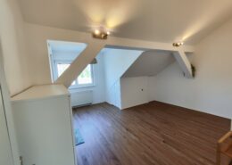Wohnungsvermietung In Hetzendorf Neubau Dachgeschosswohnung Mit Terrasse Und Ruhigen Innenhof Am Rosenhuegel 2 - Wohnungsvermietung 1120 Wien Rosenhügelstraße, Nähe Bahnhof Hetzendorf