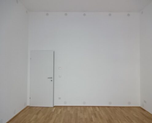 Wohnungssanierung aufsteigende Feuchtigkeit Zimmer neu