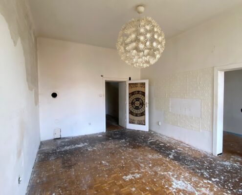 Altbausanierung altes Wohnzimmer