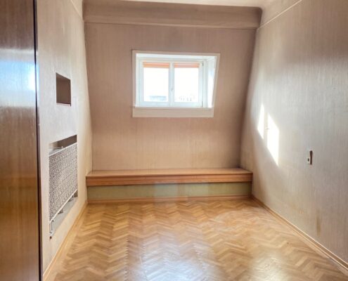 Altbausanierung mit Grundrissoptimierung Zimmer alt