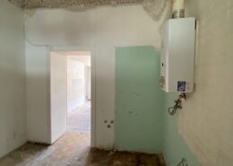 Vorher: leere Wohnung ohne Bad Vorher: leere Wohnung ohne Bad