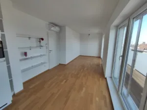 Wohnungsvermietung Dachgeschoss mit Klimaanlage