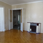 sanierungsbedürftige Altbauwohnung - Ofen Heizung sanierungsbedürftige Altbauwohnung - Ofen Heizung